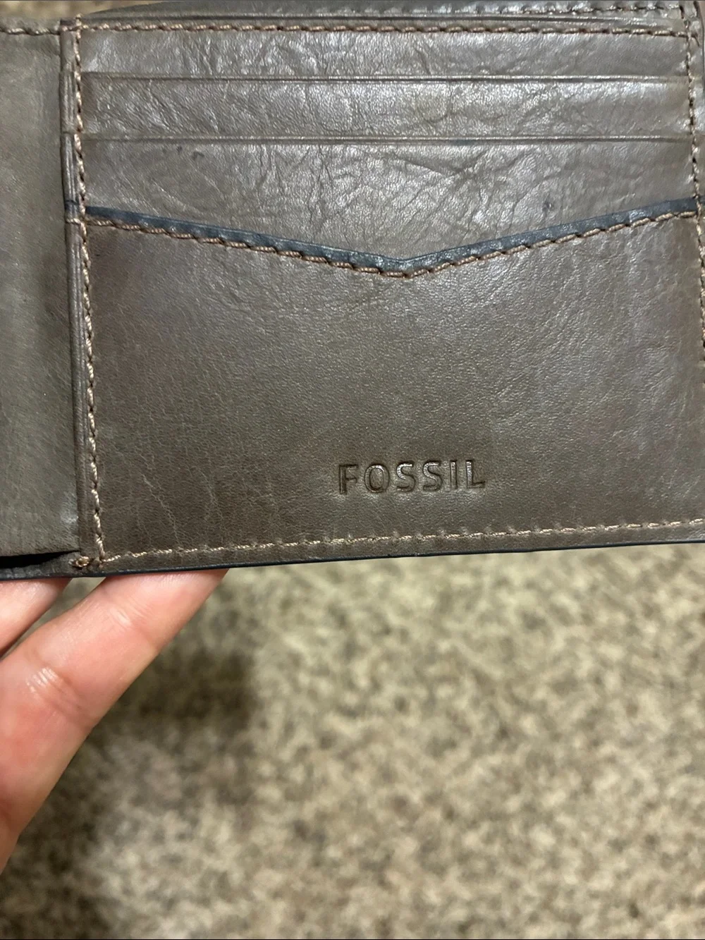 Fossil compact bifold